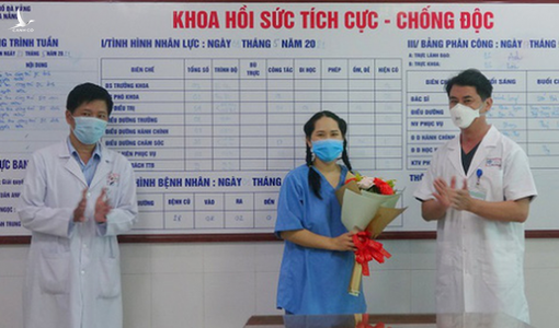 Nữ điều dưỡng bị sốc phản vệ sau tiêm vắc xin được ra viện