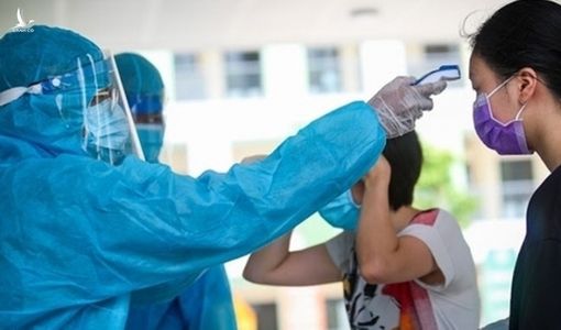 “Tấn công” Covid-19 bằng mở rộng xét nghiệm: Việt Nam tung tuyệt chiêu