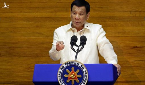 Tổng thống Duterte: Chọn đi, tiêm vaccine hoặc ngồi tù