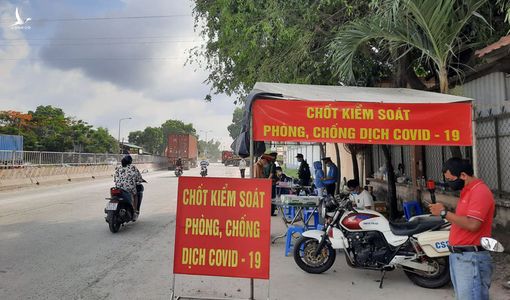 Thủ tướng yêu cầu không ‘ngăn sông cấm chợ’, cần cách ly đúng quy định