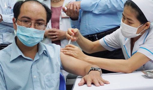 TPHCM huy động tổng lực thực hiện chiến dịch tiêm chủng 800.000 liều vaccine COVID-19