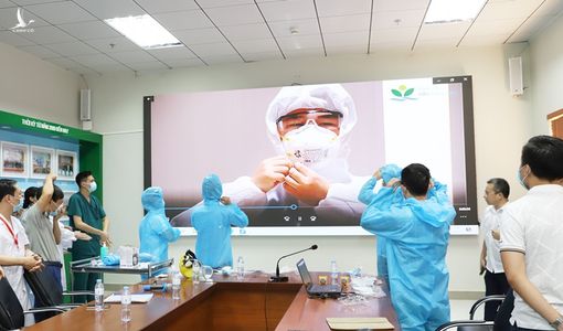 Gần 200 y bác sĩ 6 viện ở Hà Nội tiếp sức TP HCM