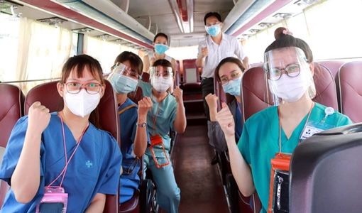 Bệnh viện Đại học Y Dược TP Hồ Chí Minh cử hơn 300 y, bác sĩ vào tuyến đầu chống dịch