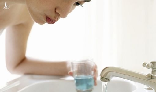 Ba cách đơn giản ngăn SARS-CoV-2 xâm nhập cơ thể