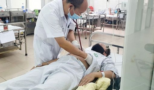 Phân biệt sốt xuất huyết và phản ứng sau tiêm vaccine Covid-19