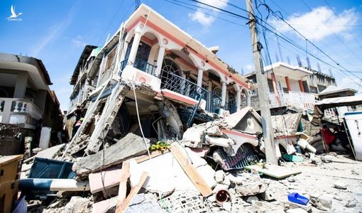 Động đất cực mạnh tại Haiti, hơn 300 người chết
