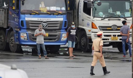 Bộ GTVT nêu đích danh 8 tỉnh ‘đẻ’ giấy phép con, làm khó lưu thông hàng hoá