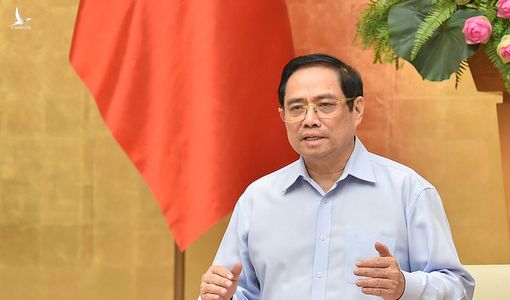 “Nhường vắc xin” cho “chiến trường đổ lửa”