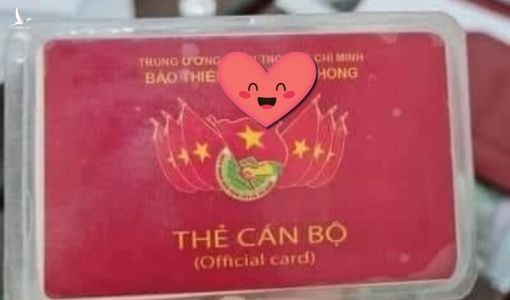 Cô gái khoe ‘thẻ đỏ quyền lực của ba đi vòng quanh Hà Nội’ bị phạt 12,5 triệu đồng