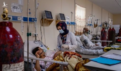 Sân bay Kabul tê liệt, WHO chỉ còn đủ nguồn cung y tế ở Afghanistan trong một tuần