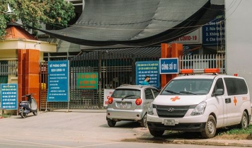 Phát hiện 2 mẹ con nữ kế toán bệnh viện mắc Covid-19 chưa rõ nguồn lây