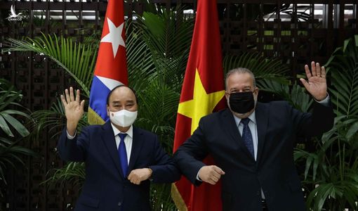 Việt Nam – Cuba đẩy mạnh hợp tác y tế, chuyển giao công nghệ sản xuất vaccine
