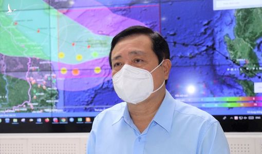 Lần đầu tiên, vừa phải chống bão vừa phải chống dịch
