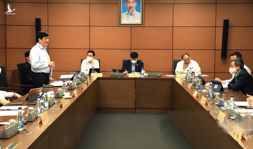 Bộ trưởng Nguyễn Thanh Long: Có thể tiêm vắc xin cho trẻ em trên 3 tuổi trong năm 2022