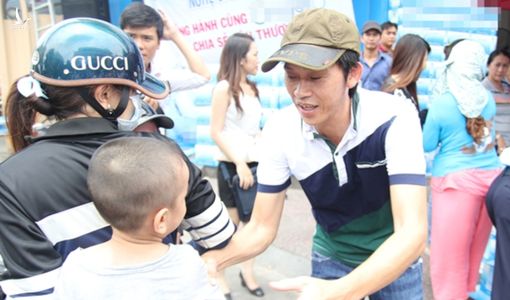 Nghệ sĩ Hoài Linh bị ‘điều tra’ xác minh về hoạt động từ thiện ở Miền Trung