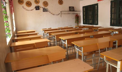 Xác minh thực hư thông tin cho học sinh nghỉ học vì lý do sinh nhật Hiệu trưởng