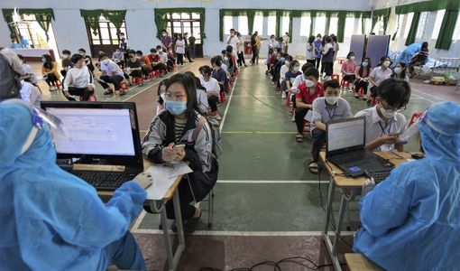 Nghệ An triển khai tiêm vaccine Covid-19 cho gần 100.000 học sinh