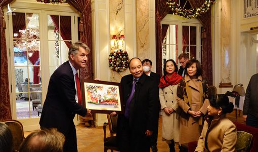 Chủ tịch nước đề nghị thúc đẩy hợp tác giữa các địa phương của Việt Nam và Thụy Sỹ