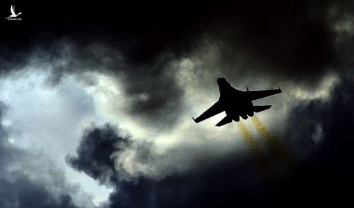 Phi công Su-35 Nga “lỡ” bắn rơi máy bay đồng đội trên không