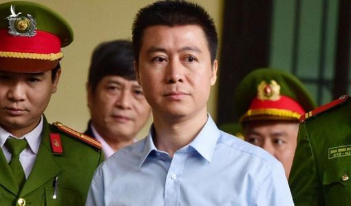 Kỷ luật hàng loạt cán bộ giảm án cho trùm cờ bạc Phan Sào Nam
