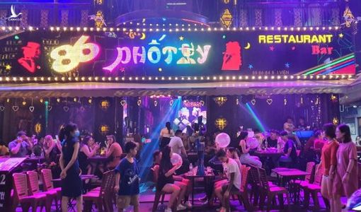 TP.HCM cho phép spa, karaoke, vũ trường được hoạt động có điều kiện