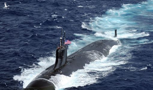 Tàu ngầm Mỹ có thể đã “đâm vào” giàn khoan ở Biển Đông