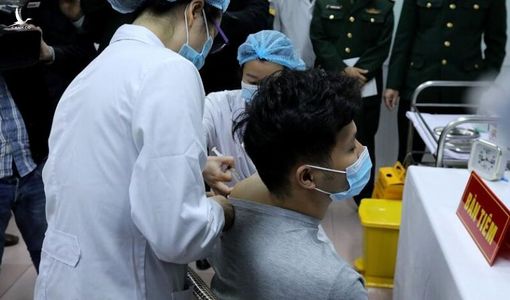 Cử tri hỏi vì sao vaccine Nano Covax không được nhắc tới nữa?