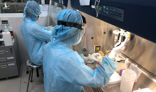 28 trường hợp nghi nhiễm Omicron tại Hà Nội đang giải trình tự gene