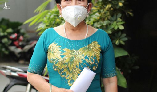 Bà Đậu Thị Ngọc Diệp làm đơn khởi kiện bà Nguyễn Phương Hằng