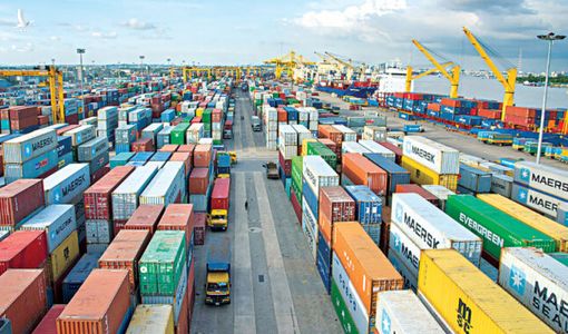 Ngoài Covid-19, một bóng đen khác đang bao phủ kinh tế toàn cầu