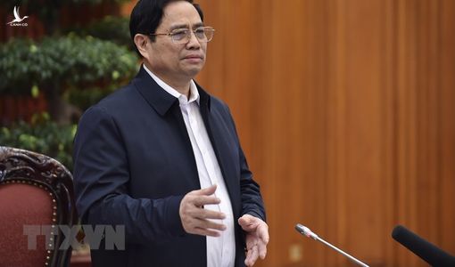 Thủ tướng: Phải rút kinh nghiệm từ khâu vận chuyển, bảo quản, tổ chức tiêm chủng