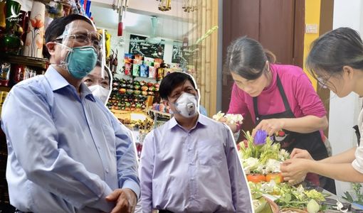 Từ Chính phủ đến người dân đều phải thích ứng trong đại dịch