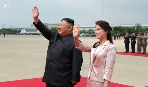 Lộ hình ảnh phu nhân ông Kim Jong-un tái xuất