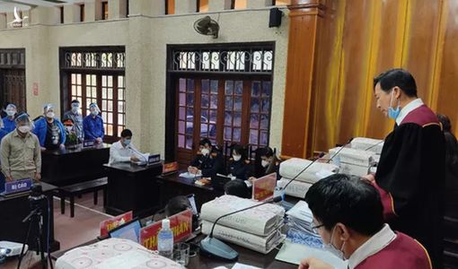 3 bị cáo mắc Covid-19, hoãn xét xử “ông trùm” đường dây đánh bạc ngàn tỉ
