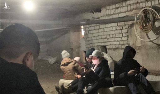 Thủ đô bị tấn công, người Việt ở Kiev đứng trước lựa chọn khó khăn