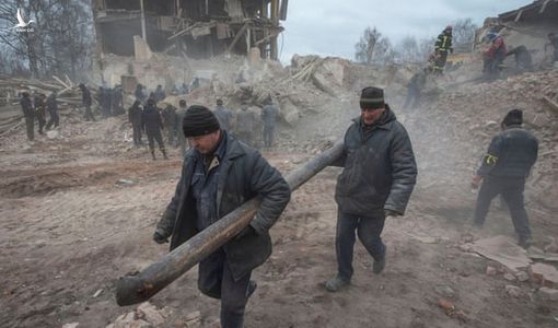 Pháo kích trúng căn cứ quân sự, 70 lính Ukraine thiệt mạng