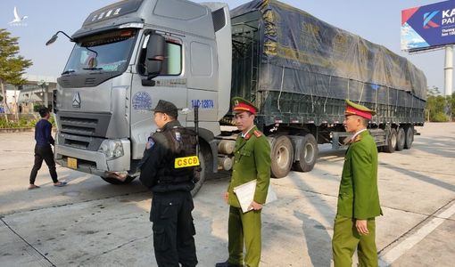 25 container quặng có chất phóng xạ từ Nga về Việt Nam bị chặn lại