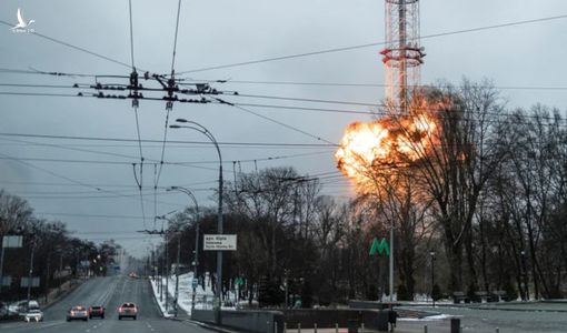 Bắn phá ác liệt ở lân cận thủ đô Ukraine