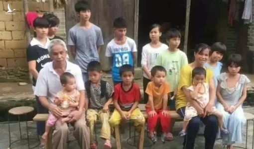 Trung Quốc phạt 11 quan chức vì cho phép một gia đình sinh 15 con