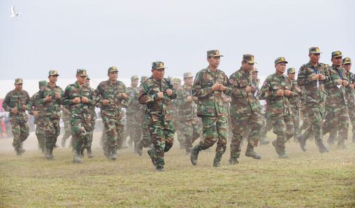 Thủ tướng Campuchia khuyến khích quân đội Campuchia và Việt Nam tiếp tục hợp tác quân sự