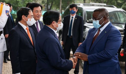 Tổng thống Sierra Leone mong Việt Nam chia sẻ kinh nghiệm trong nông nghiệp