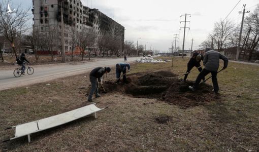 Sau ‘tối hậu thư’ buộc đầu hàng, Nga nã pháo Mariupol ’10 phút một đợt’