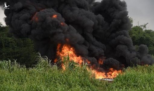 Nổ nhà máy lọc dầu trái phép, hơn 100 người thiệt mạng ở Nigeria