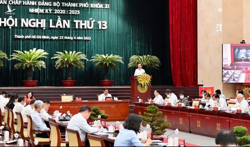 Bí thư Nguyễn Văn Nên: Hiện thực hóa chương trình nhà ở xã hội, giải tỏa nhà tạm trên kênh rạch