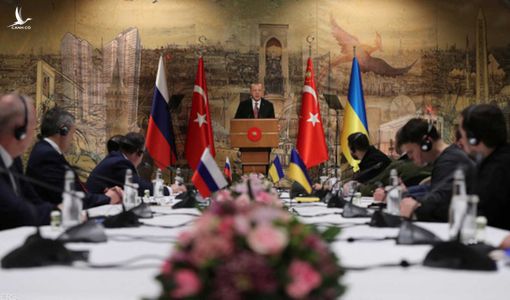 Nga và Ukraine cùng tuyên bố ngừng đàm phán hòa bình, đổ lỗi cho nhau