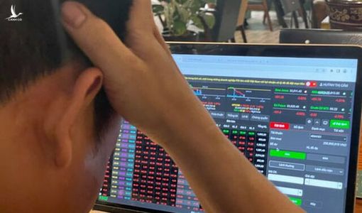 Giữ đầu lạnh để “tìm vàng” trong vòng xoáy tâm lý và các cú sốc thông tin
