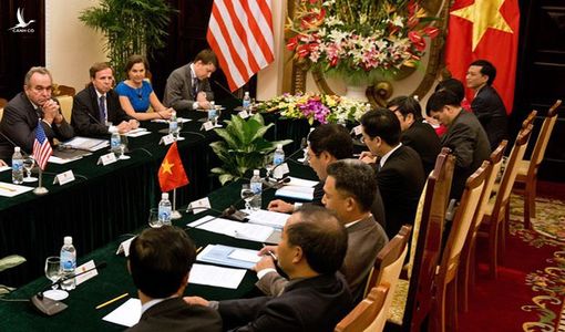 Những kẻ không có vé mời trong bữa tiệc đối thoại Việt – Mỹ