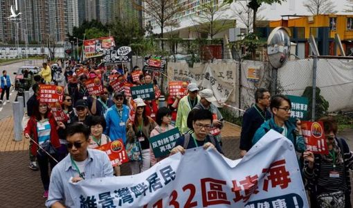 Sau 3 năm “đình chiến”, người Hong Kong lại tràn ra đường biểu tình