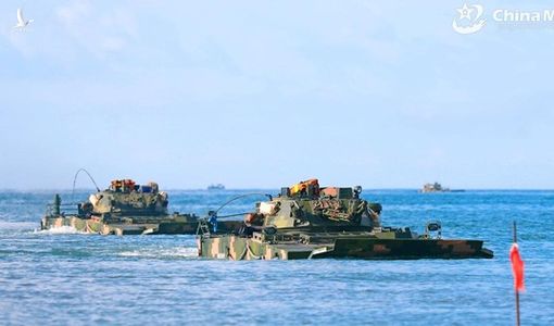 Triển khai số lượng chiến hạm kỷ lục áp sát Đài Loan, Trung Quốc có âm mưu gì?