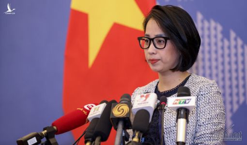 Bộ Ngoại giao nói gì về việc một nhóm người Philippines xé cờ Việt Nam?